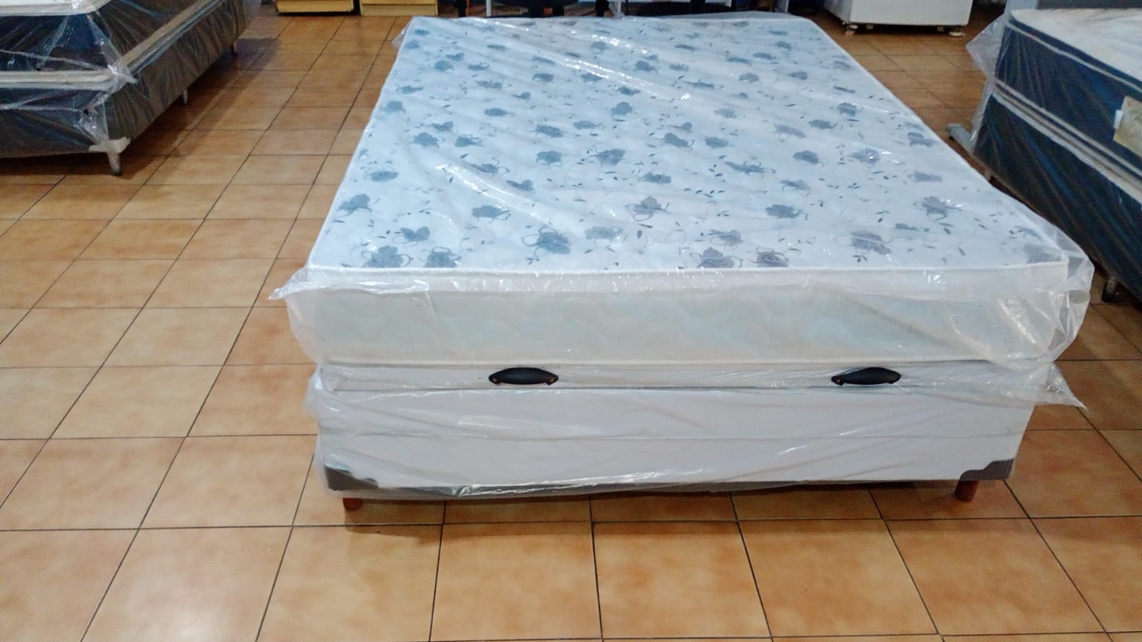 Colchão com Box Baú