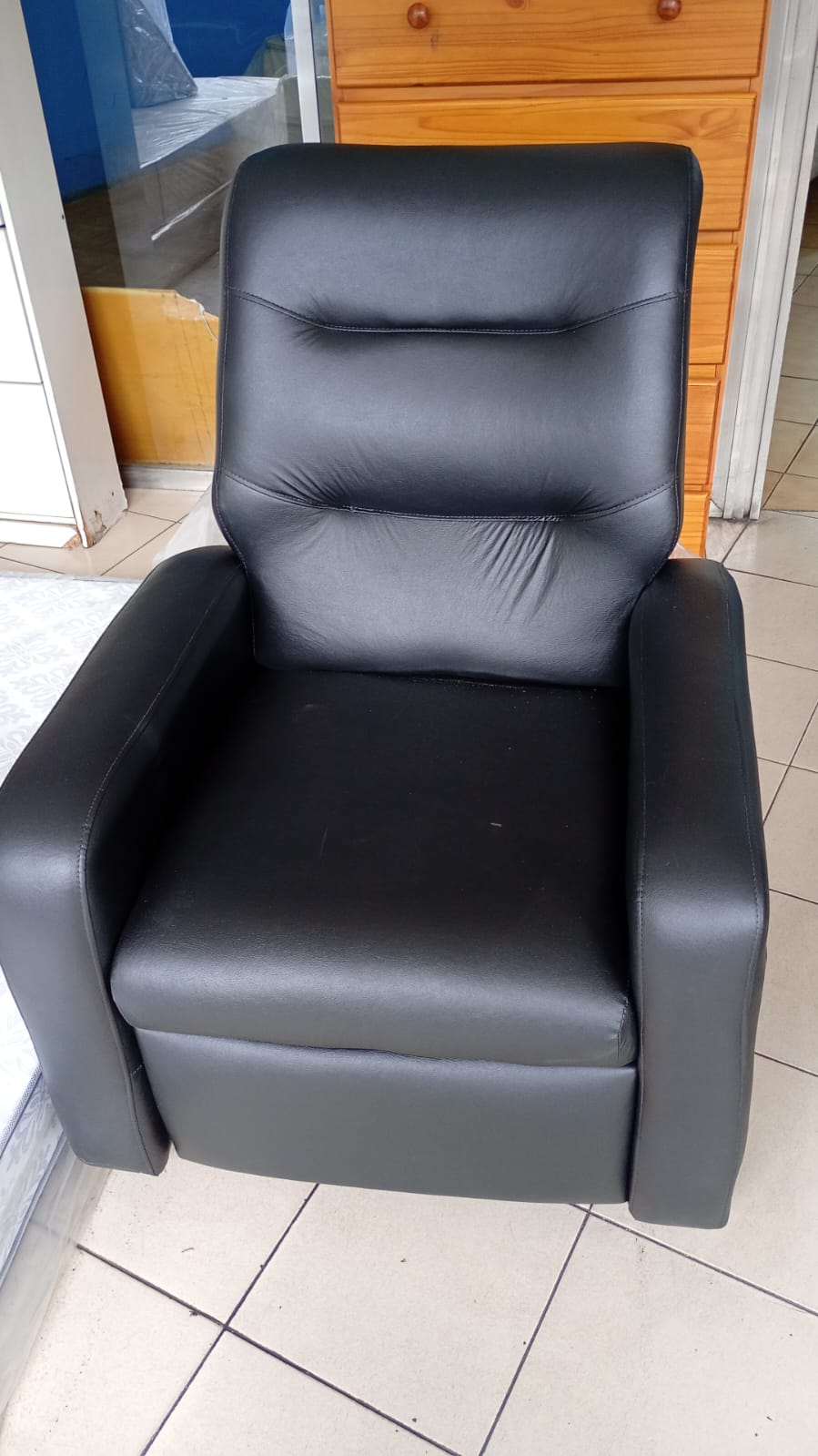 Poltrona Reclinável Couro Preto